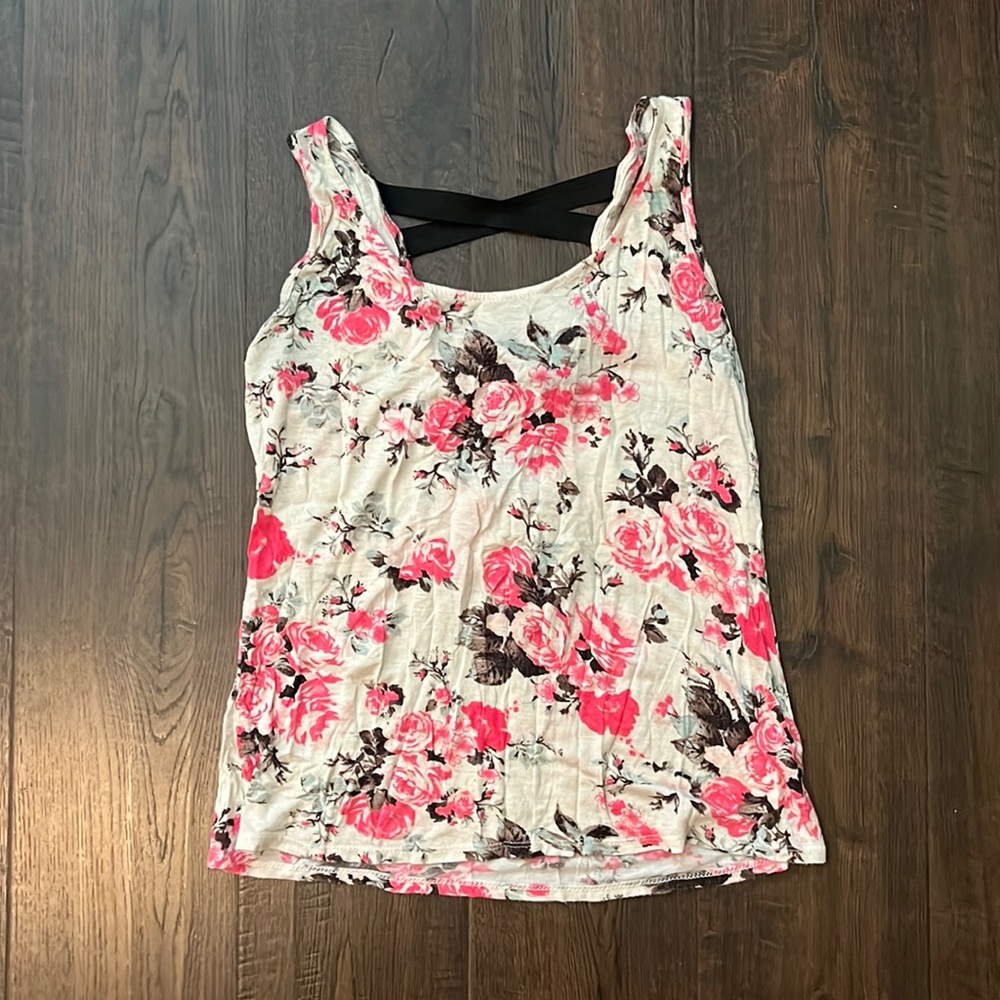🚨4/$13🚨Retro Doll Floral Tank
